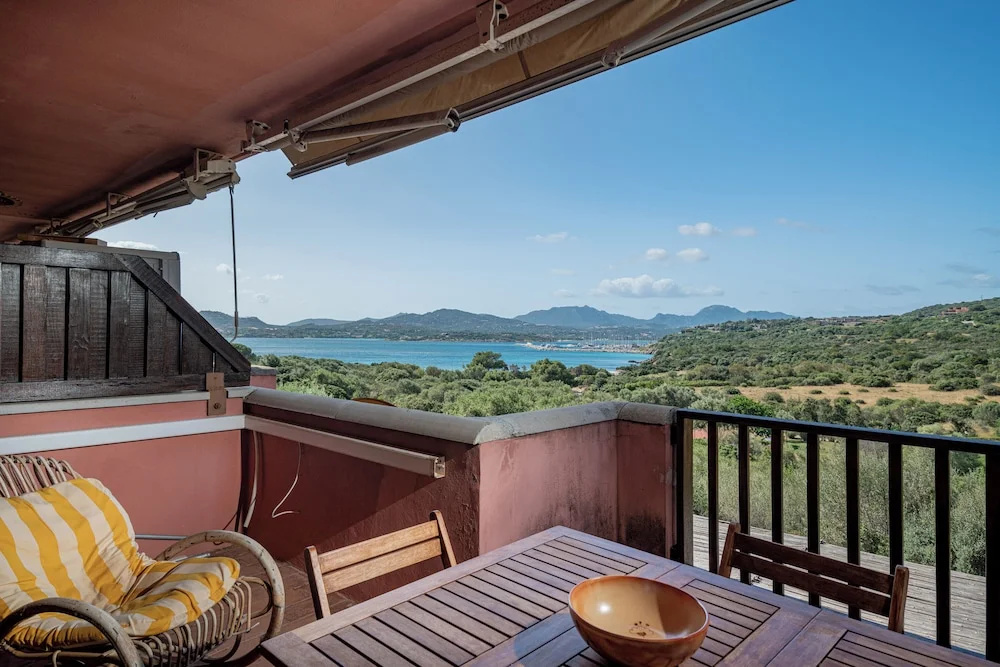 Rena Bianca House by Wonderful Italy