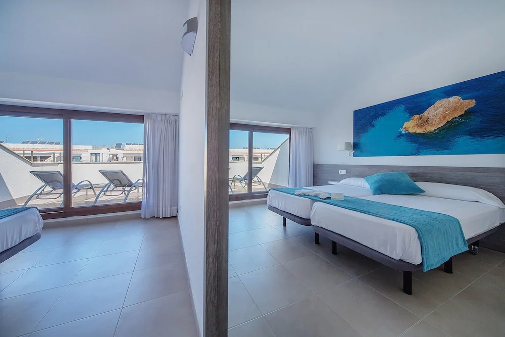 3 Bedrooms Standard Duplex room