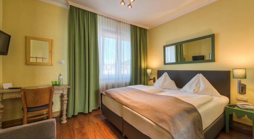 Hotel Restaurant Auerhahn by null