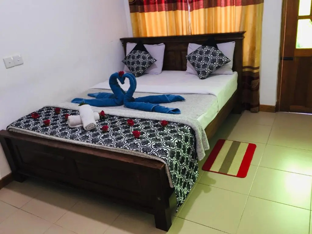 Deluxe Double room (full double bed)