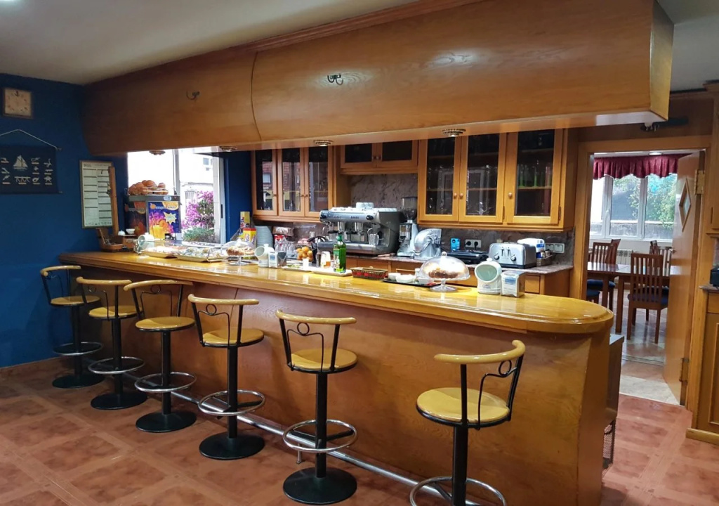 Food & Beverage