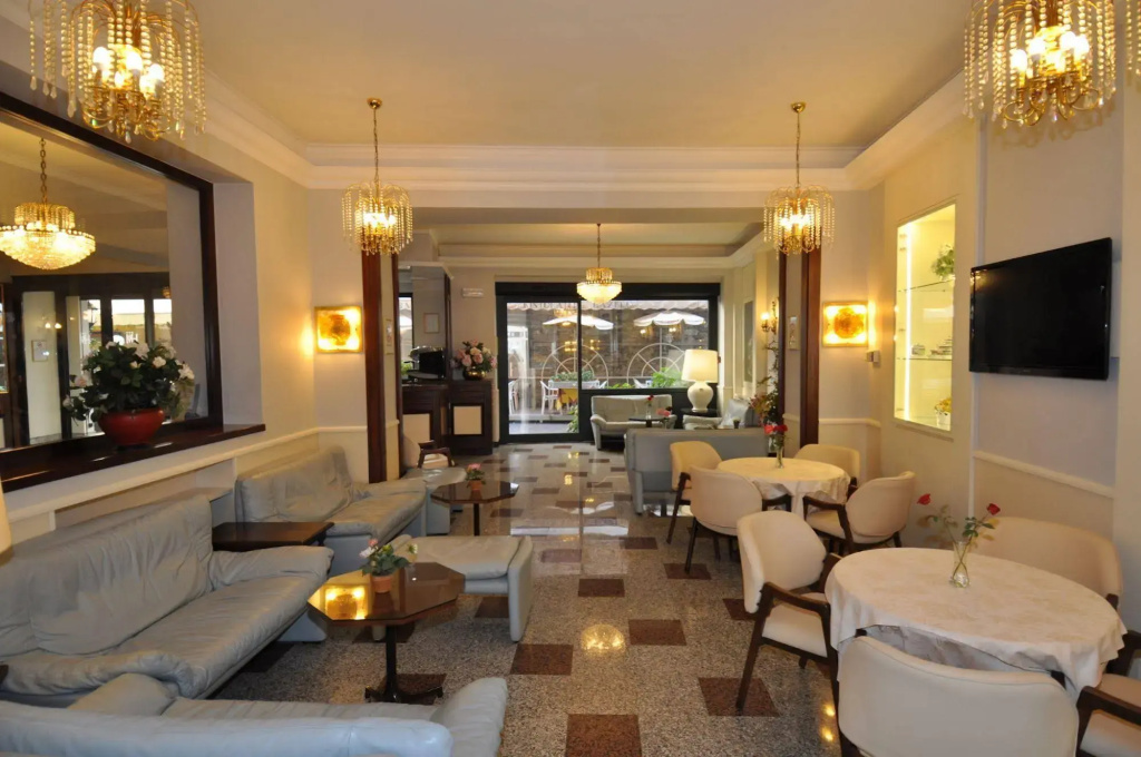 Cavour 30TRE - Hotel Moderno - Général