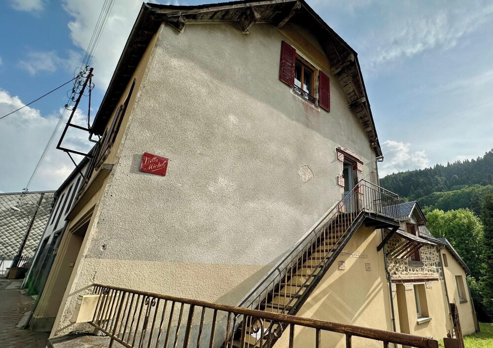 Home for Groups and Families