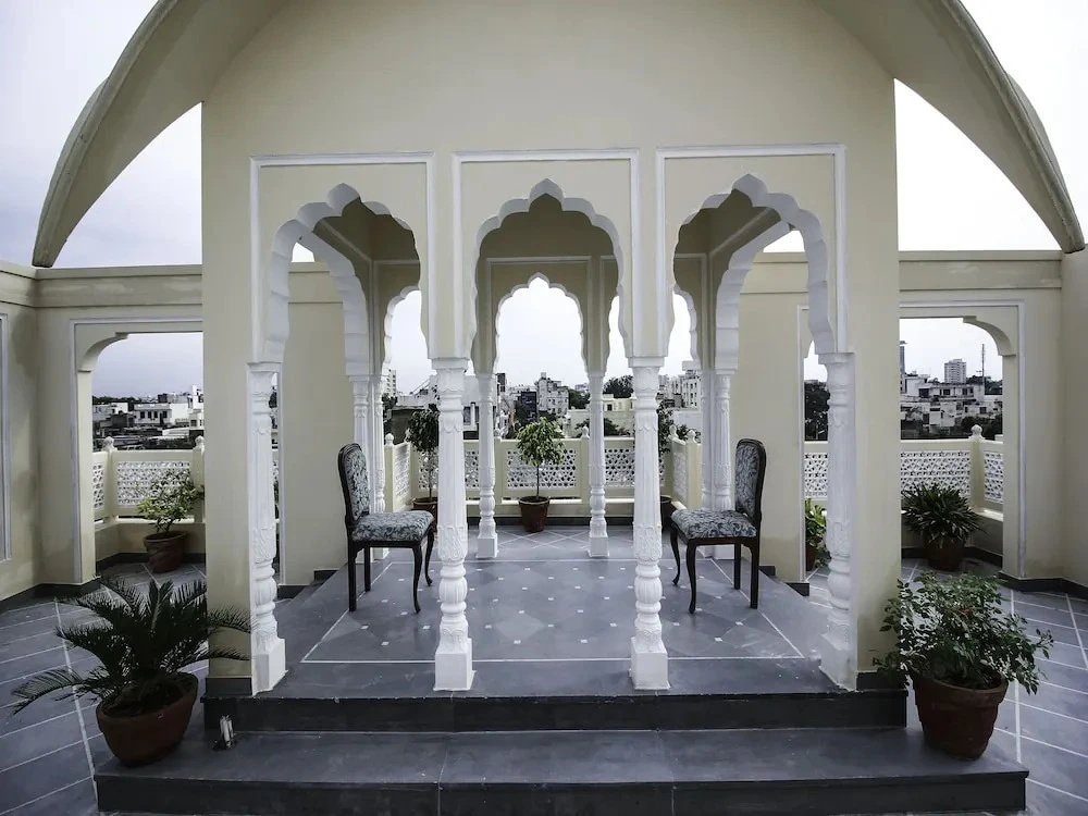 Kishanpur Haveli By OYO Rooms