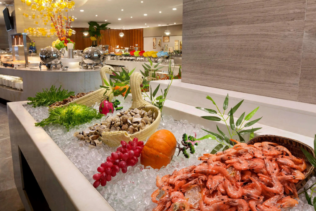 Food & Beverage