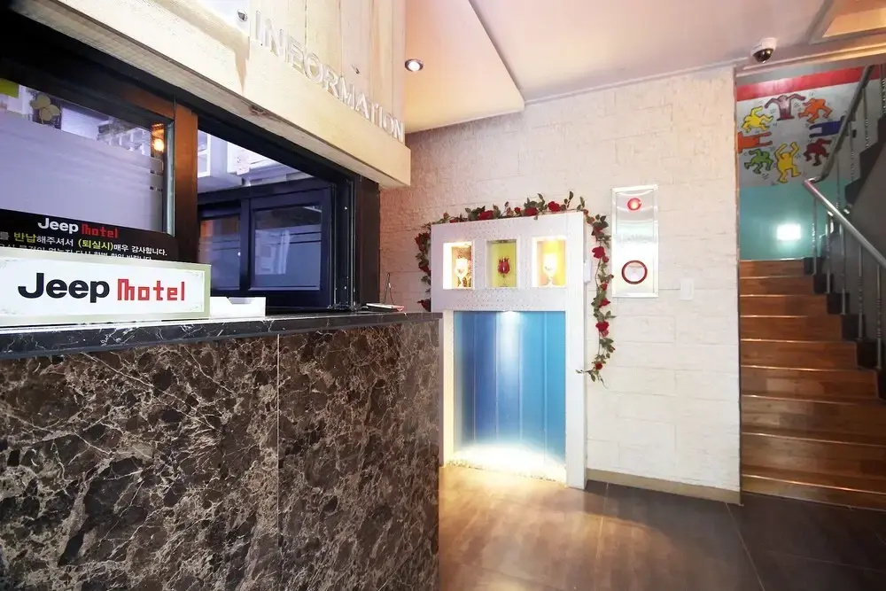 Hotel photo 12