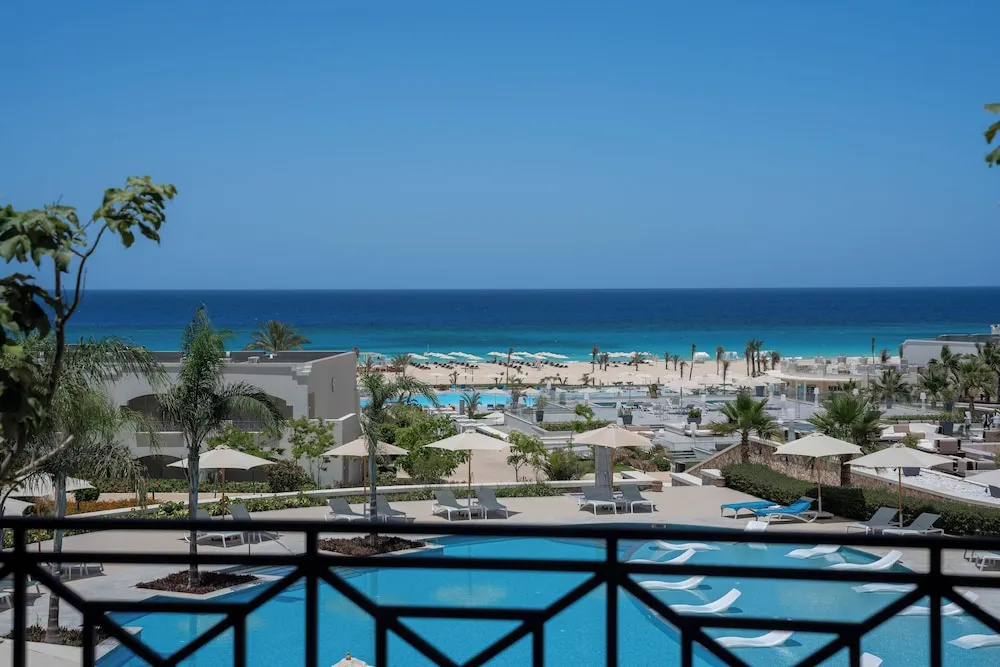 Beach & Waterfront