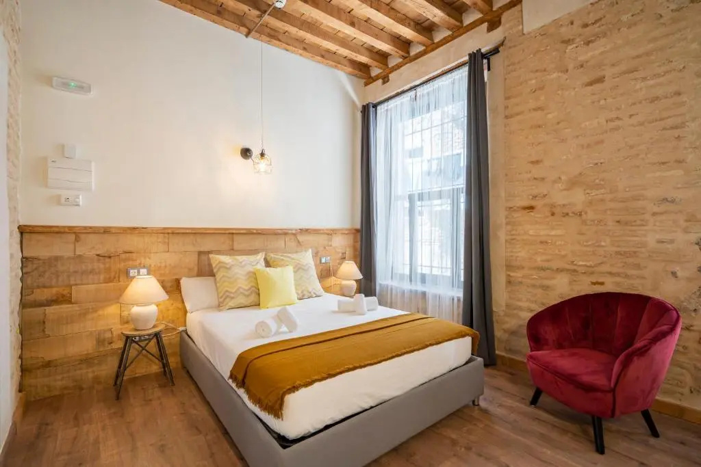 Superior Double room (full double bed)