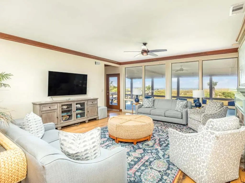 4 Bedrooms Cottage