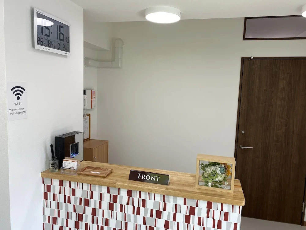 Lobby & Reception