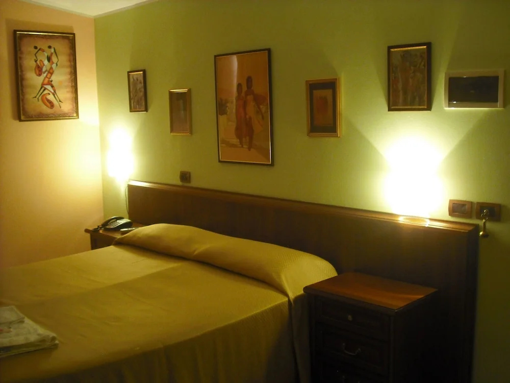 Cascina Garden Hotel - Chambres