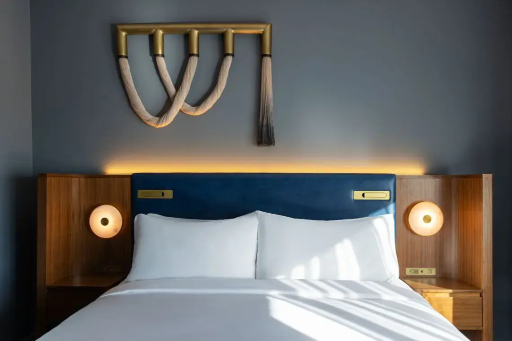 2 Bedrooms Double Suite with city view (full double bed)