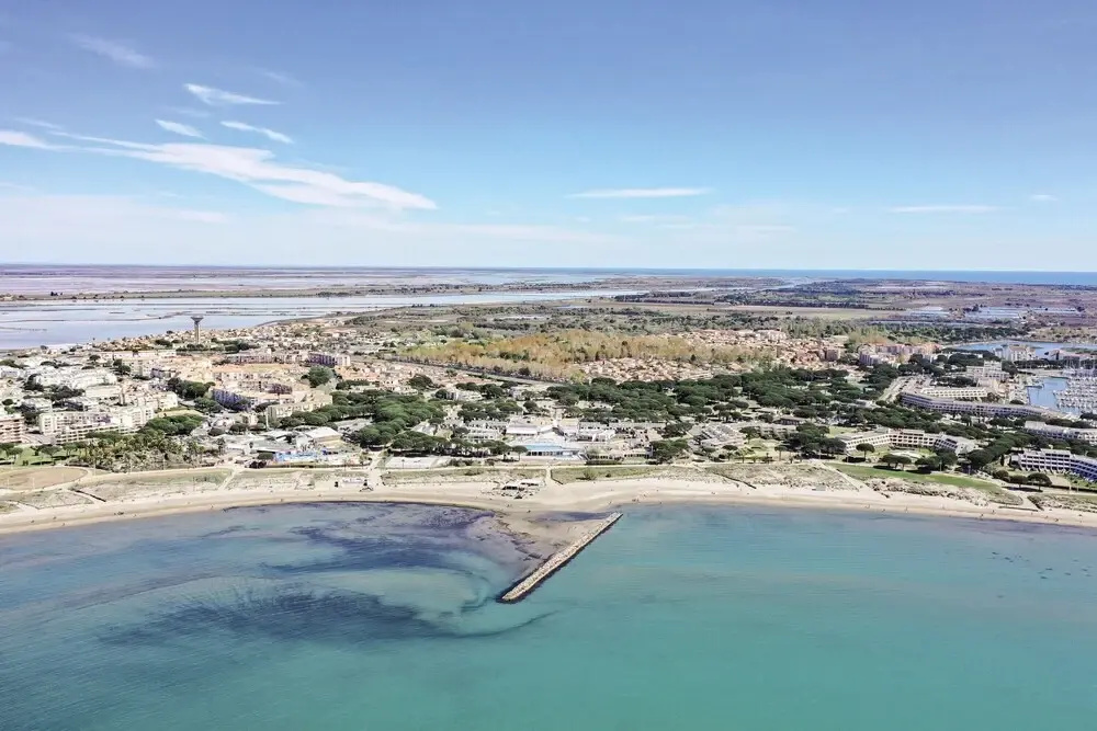 Beach & Waterfront