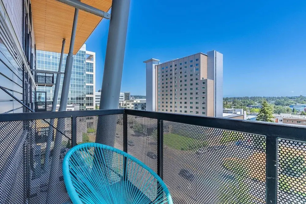 Sophari Downtown: Bellevue Apartments