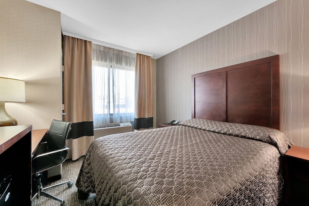 Hotel MOCA NYC - Photo 2