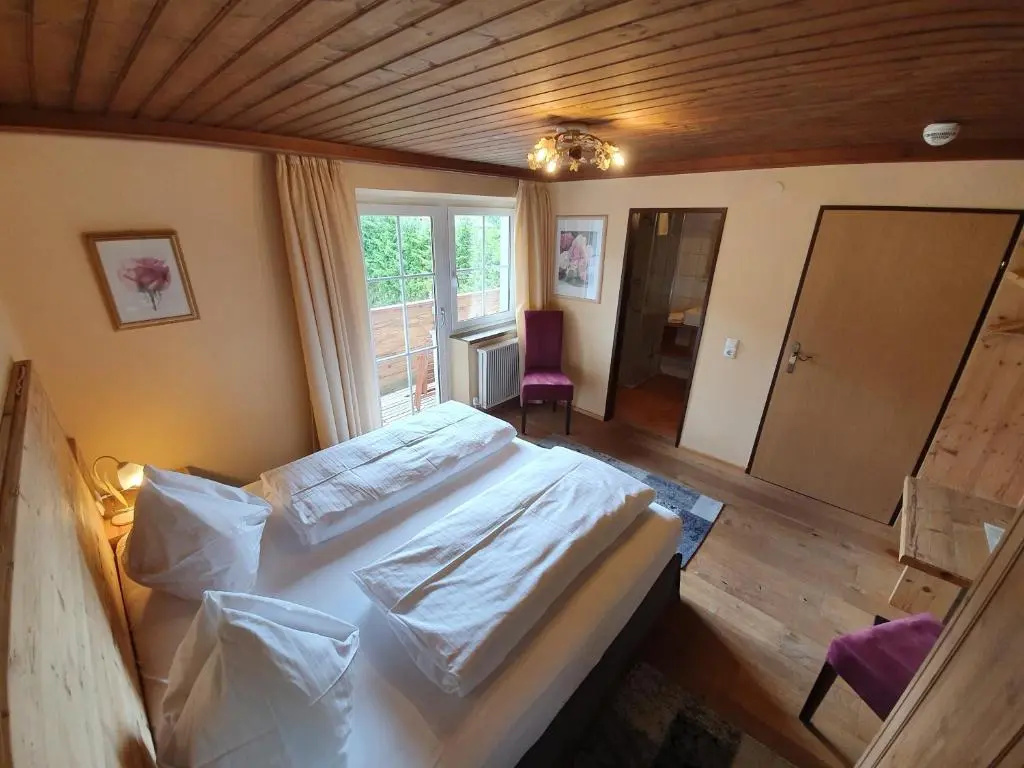 Romantik Pension Lehrberg - Chambres