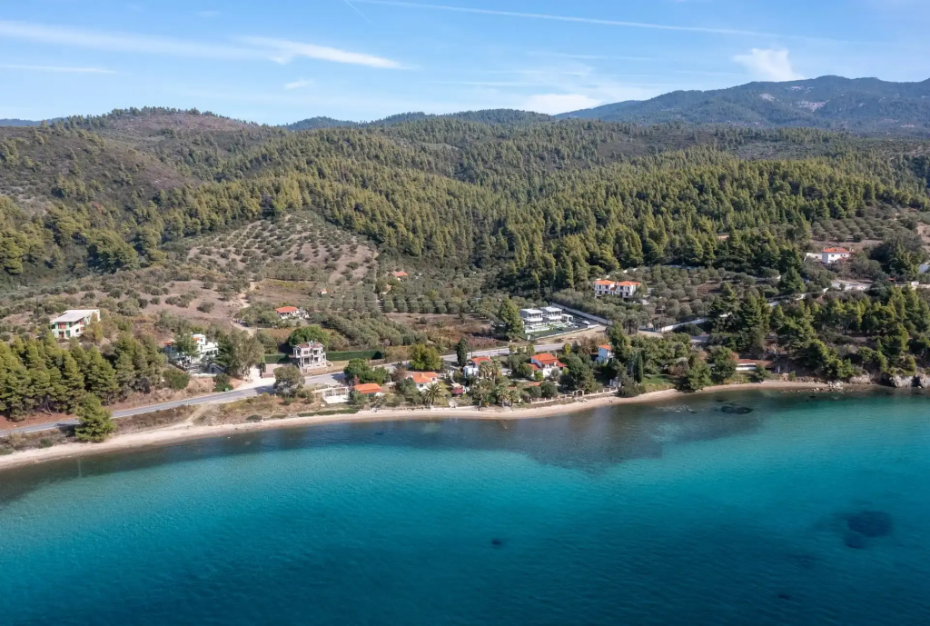 Beach & Waterfront