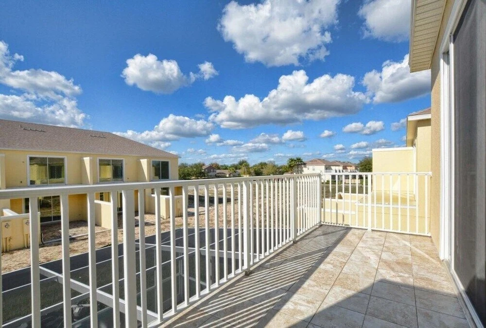 Beautiful House, Private Splash Pool, Balcony Off Master Suite, Free Wifi!!! 3 Bedroom Townhouse by RedAwning