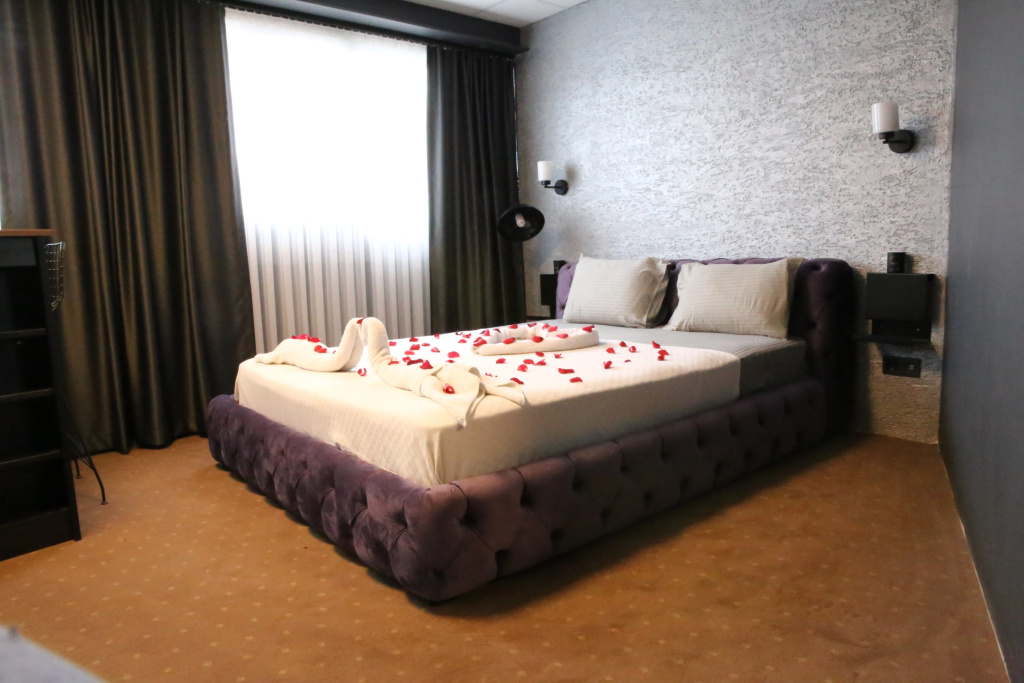 Eva Otel — 3