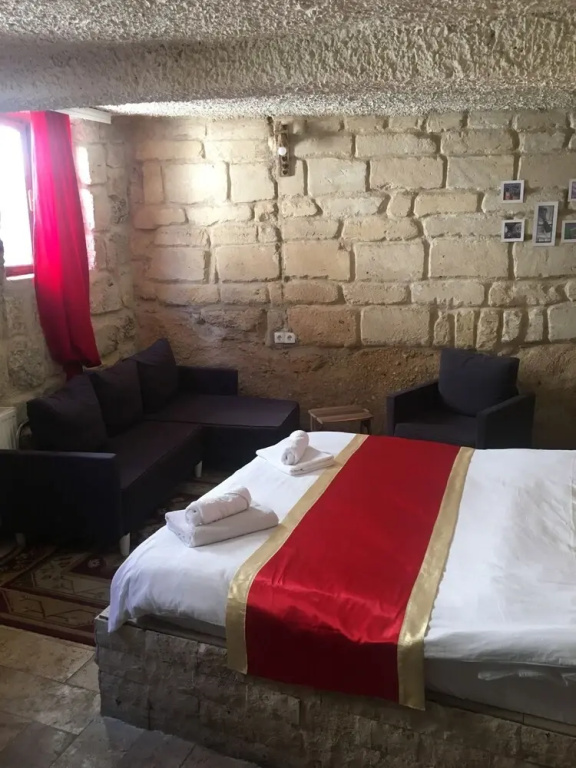 Economy room