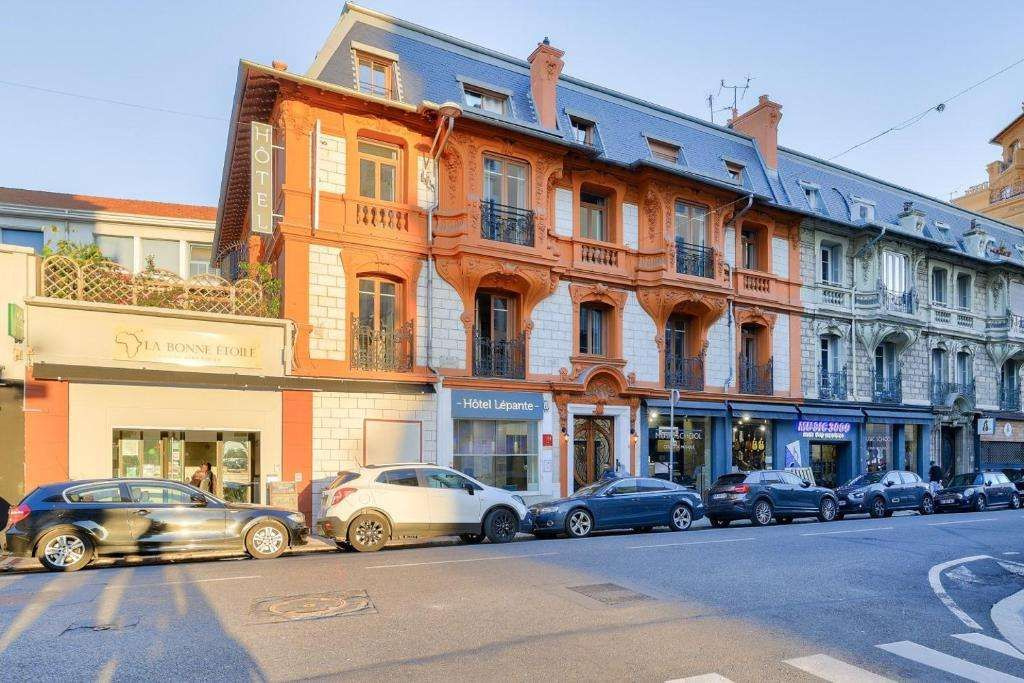 Hôtel Lépante — фото
