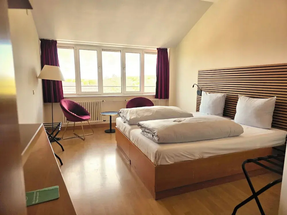 Economy room