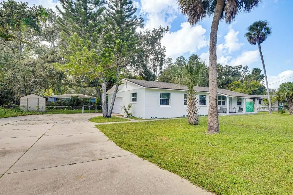 Game Room, Yard: Home 3 Mi to Daytona Beach!
