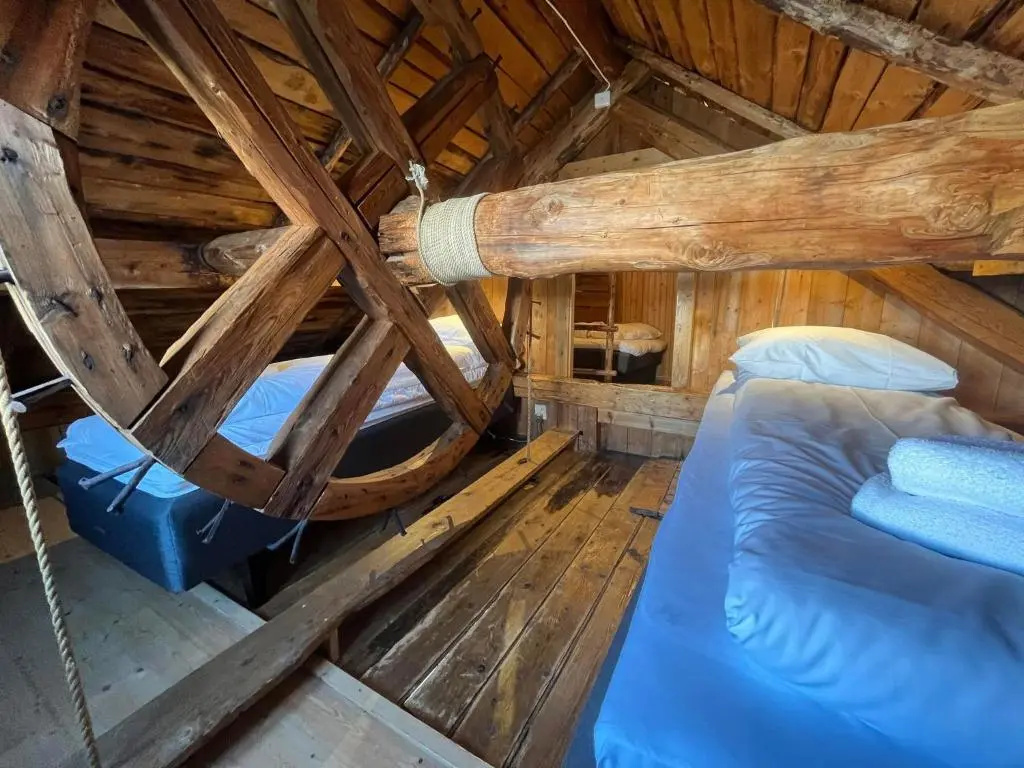 2 Bedrooms Cottage