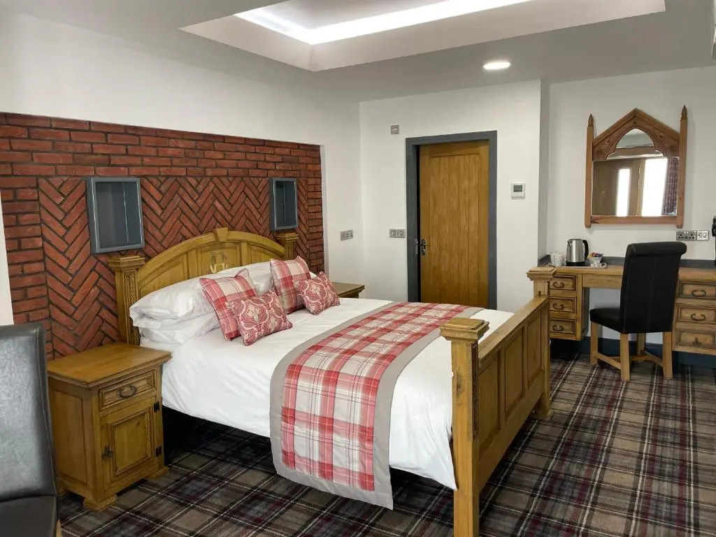 Superior Double room (full double bed)