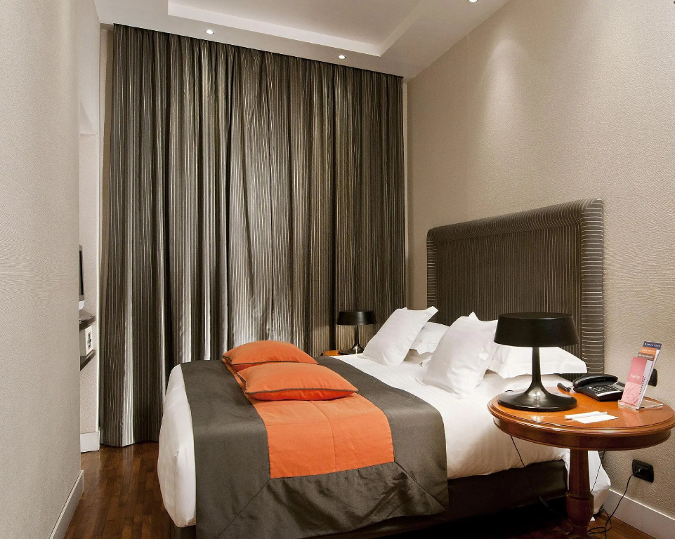 Double room (full double bed)