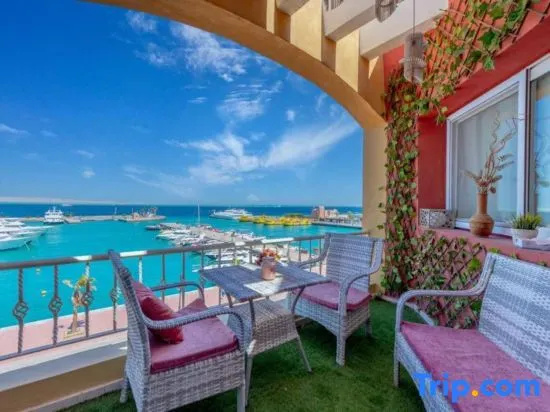 Hurghada marina apartment sea view