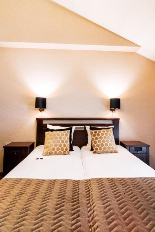 Turnhout City Hotel by null
