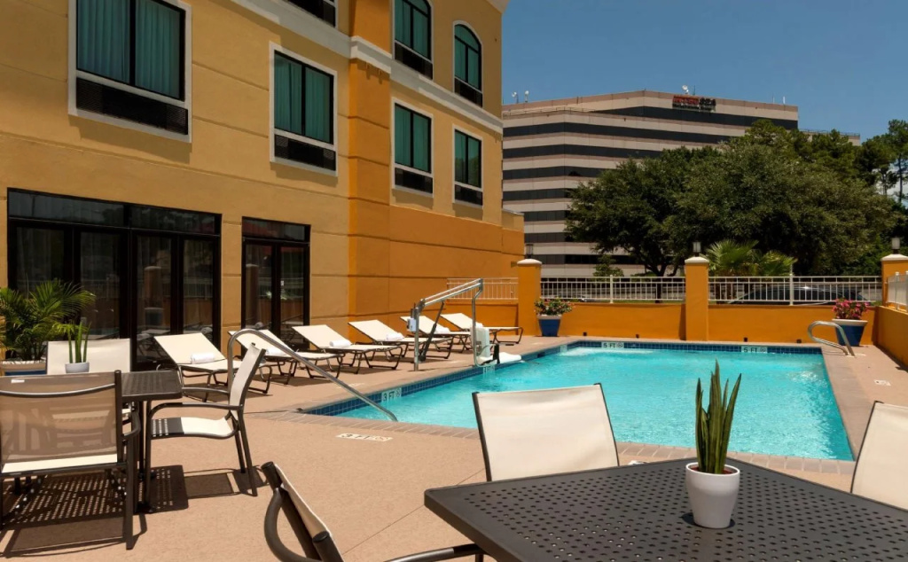 Spark by Hilton Houston Bush Intercontinental Airport - 3