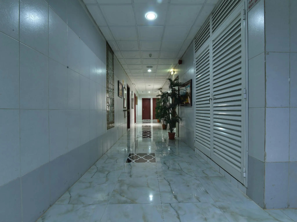 Lobby & Reception