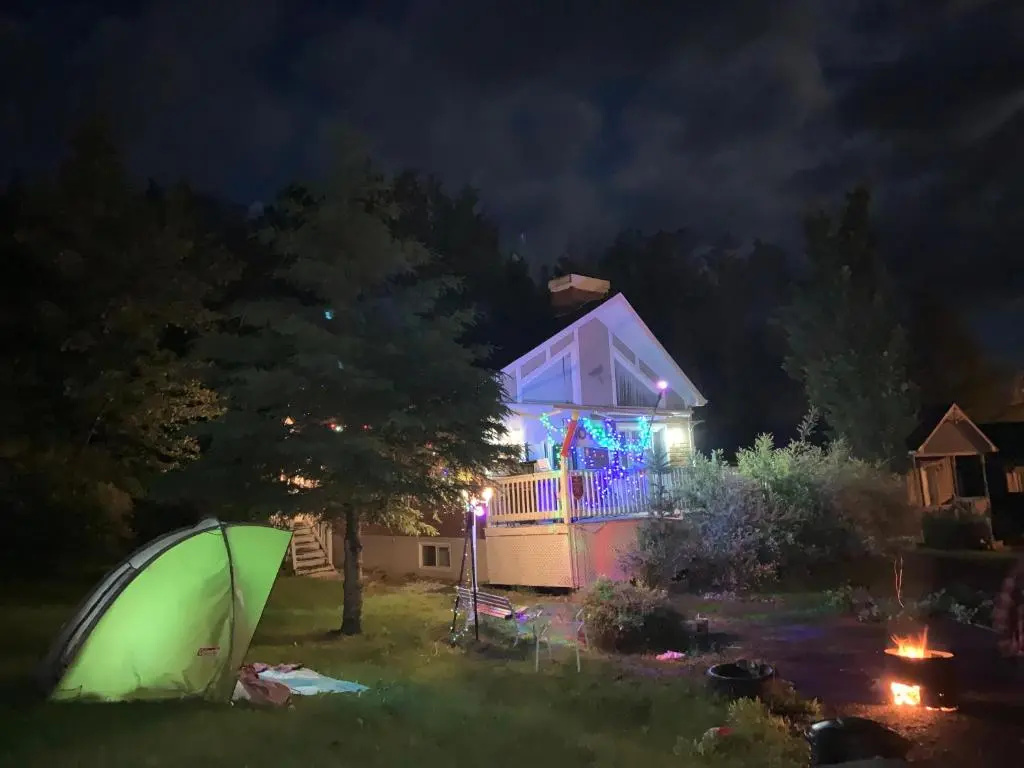 2 Bedrooms Chalet