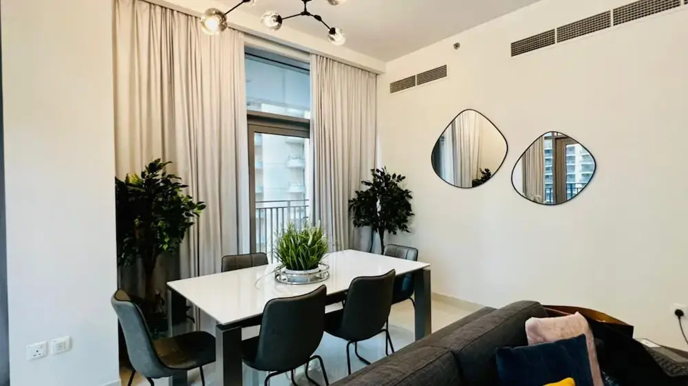Luxurious Downtown Apt. with stunning views