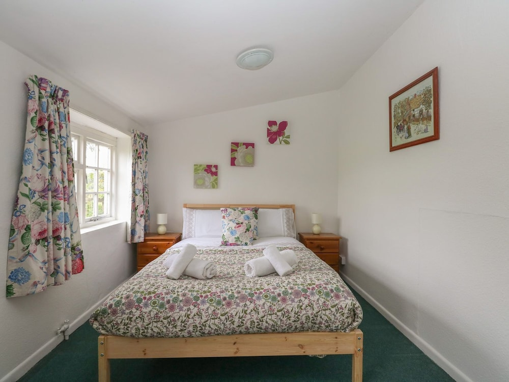 Thatch Cottage — 3