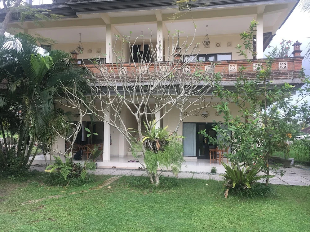 Purnama Di Bisma