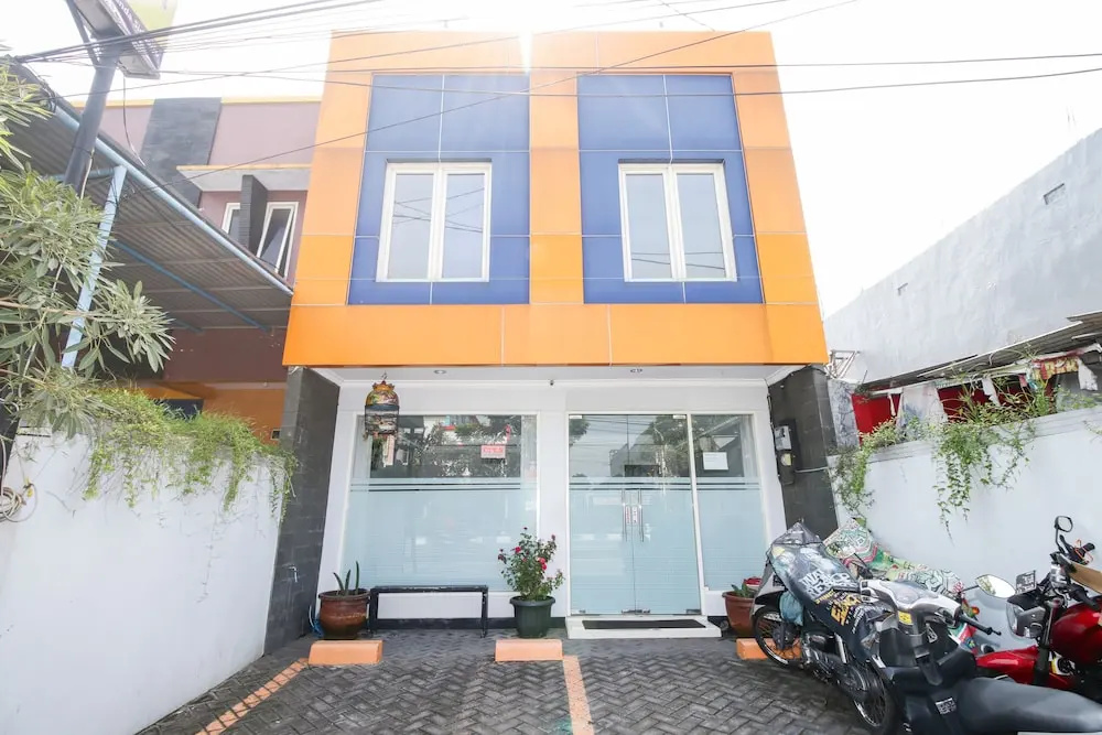 Airy Eco Syariah Bandara Juanda Letjen Wahono Sidoarjo