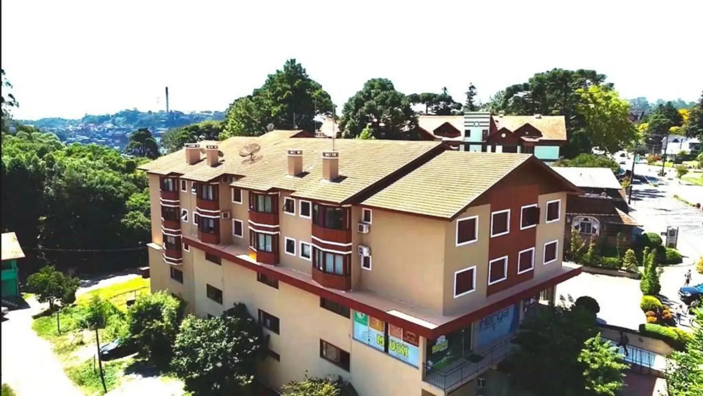 GRAMADO SOLAR REAL - 2 apts de 2 quartos no mesmo prédio, cada um comporta até 7 pessoas - IDEAL PARA GRUPOS - central - IDEAL PARA ANDAR A PÉ - nesta plataforma desde janeiro de 2015, oferecemos CREDIBILIDADE - seu PET é bem-vindo - GARAGEM COBERTA
