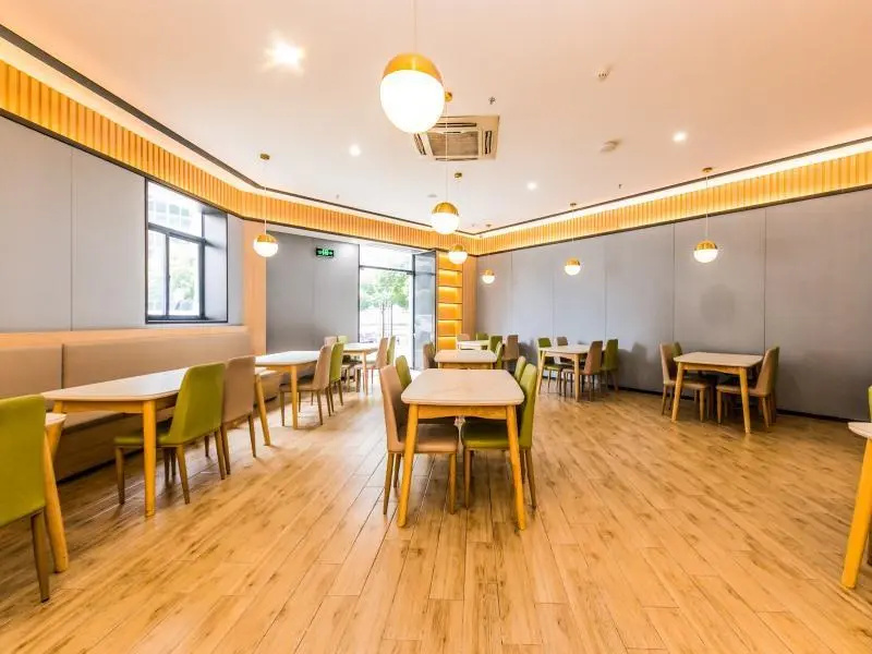 Food & Beverage
