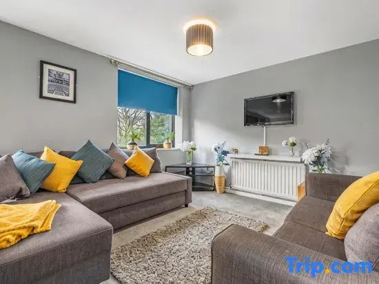 Dene House Apartments, near city centre!