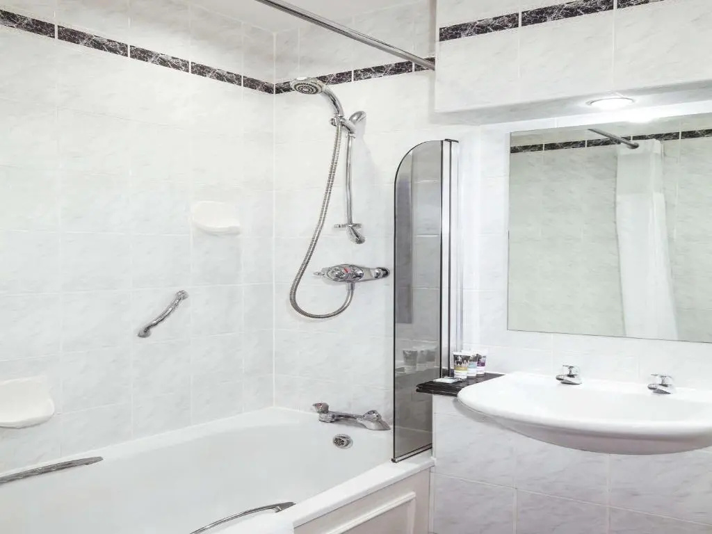 Bristol Grand Hotel By Sunday - Chambres