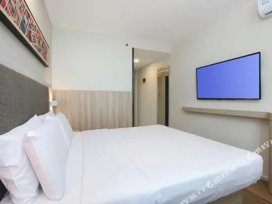 Superior Double room (full double bed)