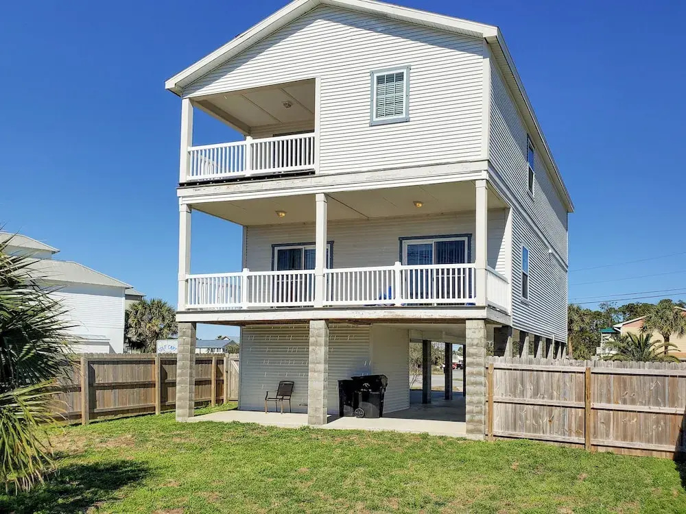 Summer Dayz - Families Love It Here, Just Across From the Beach