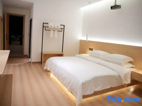 Premium Double room (full double bed)