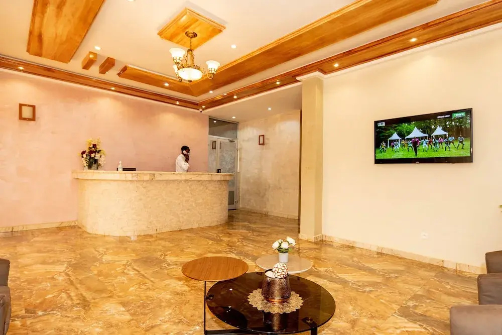 Lobby & Reception