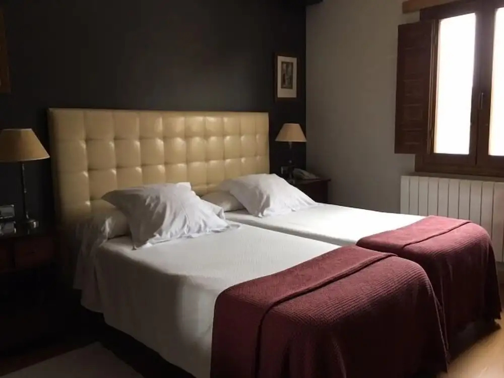Standard Double room (twin beds)