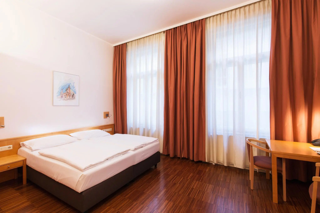 Superior Double room (full double bed)