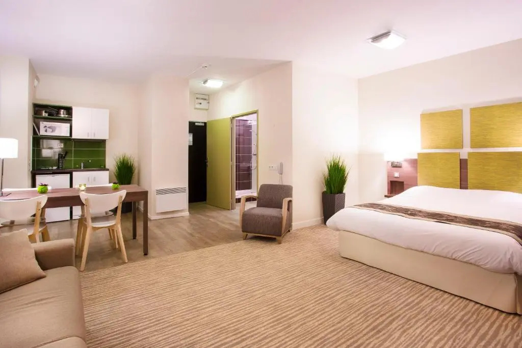 Kyriad Chambery Centre Curial - Chambres